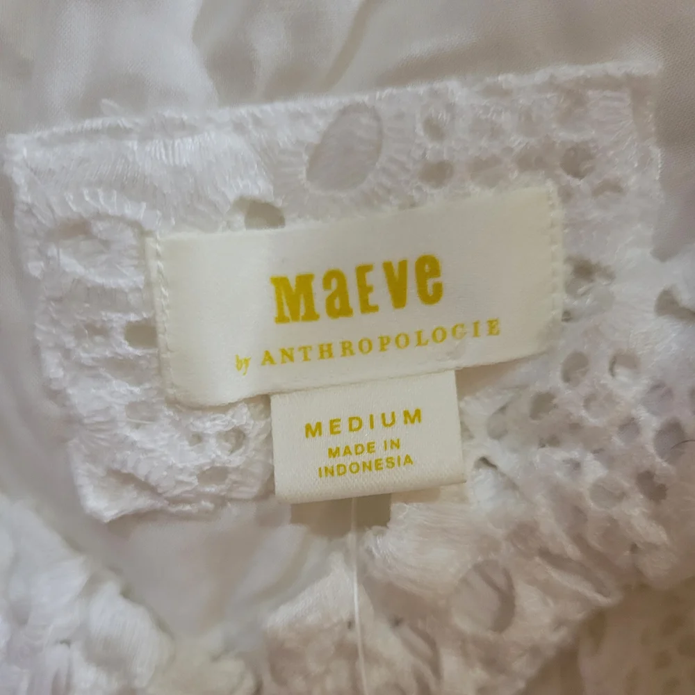 NWT Maeve Anthropologie White Eyelet Lace Blouse Top Size MEDIUM